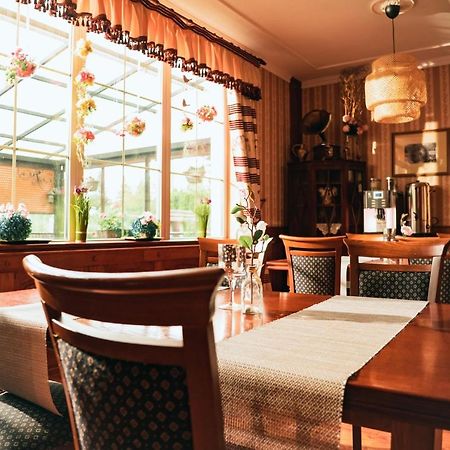 Dwor Ostoia Otel Rymanów Dış mekan fotoğraf