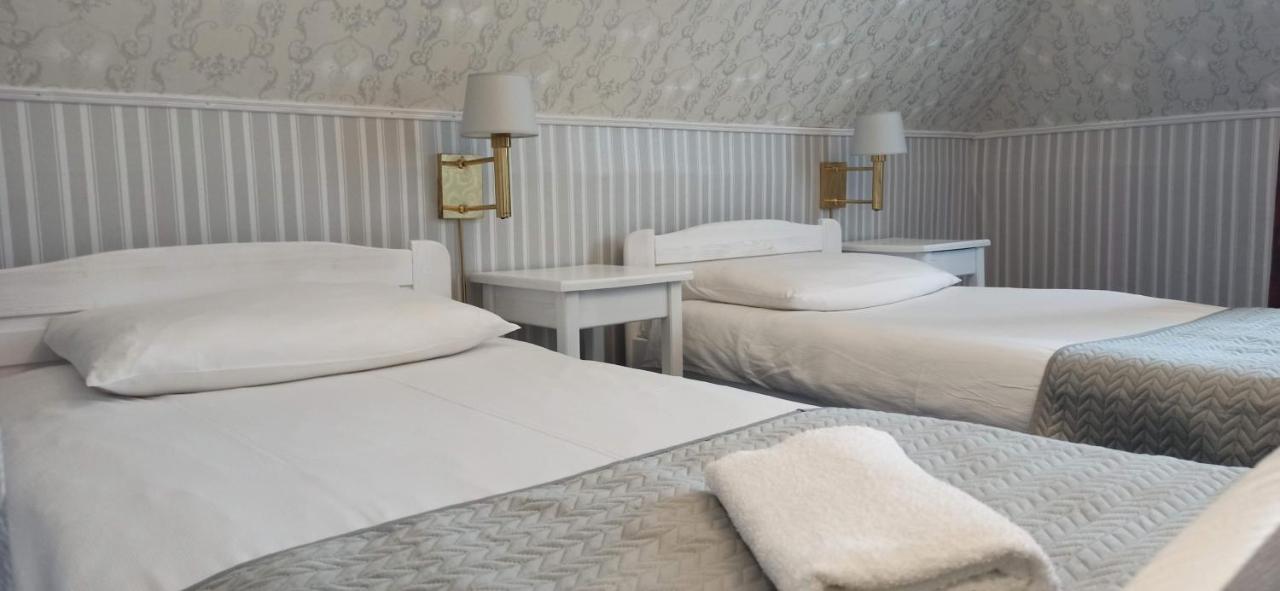 Dwor Ostoia Otel Rymanów Dış mekan fotoğraf