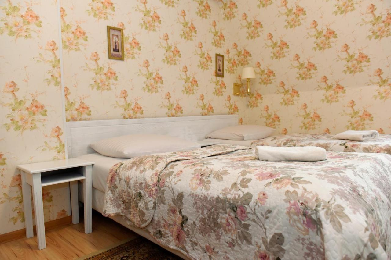 Dwor Ostoia Otel Rymanów Dış mekan fotoğraf