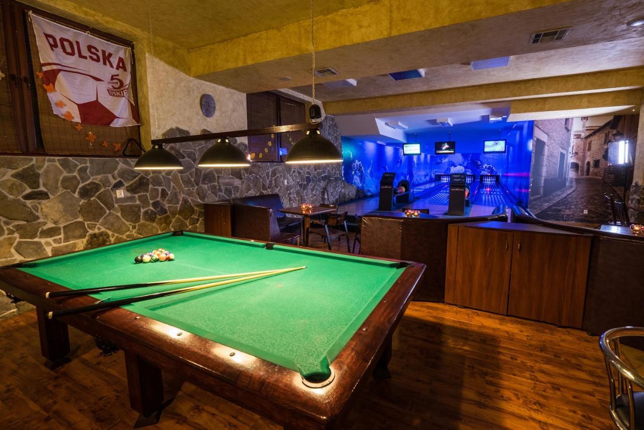 Dwor Ostoia Otel Rymanów Dış mekan fotoğraf