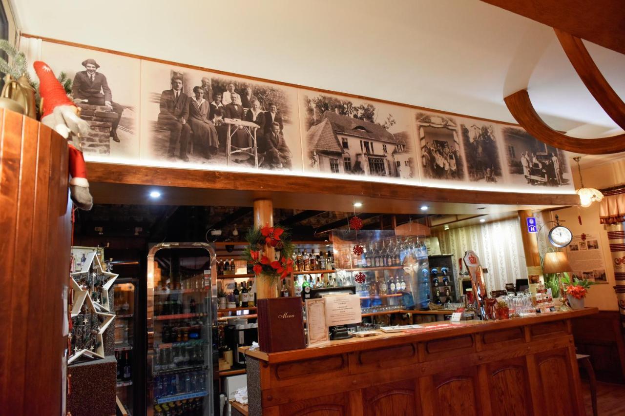 Dwor Ostoia Otel Rymanów Dış mekan fotoğraf