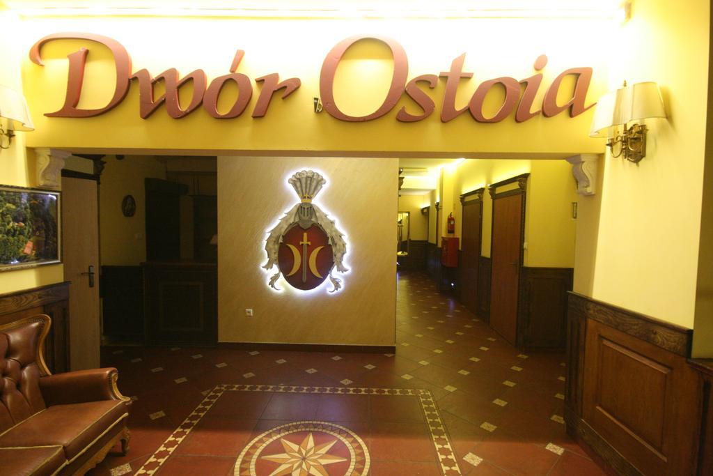 Dwor Ostoia Otel Rymanów Dış mekan fotoğraf
