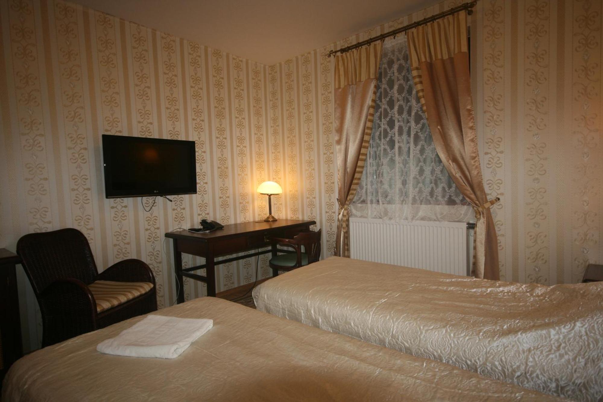 Dwor Ostoia Otel Rymanów Oda fotoğraf