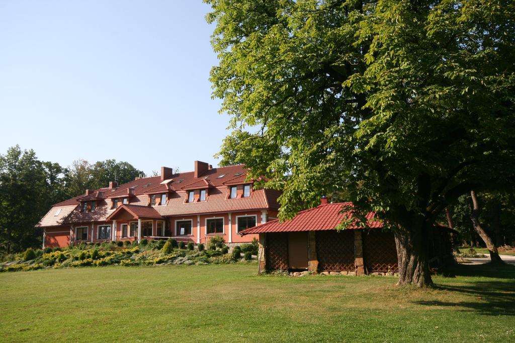 Dwor Ostoia Otel Rymanów Dış mekan fotoğraf